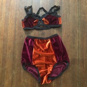 Solstice Intimates set